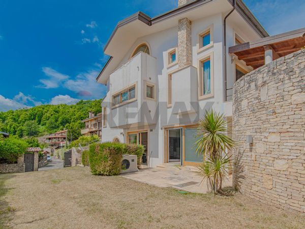 Villa singola Cerisano, CS Vendita