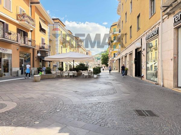 Locale Commerciale Mazzini, Cosenza, CS Vendita - Foto 3
