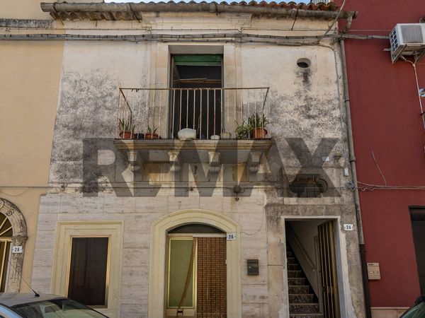 Casa Indipendente Ferla, SR Vendita