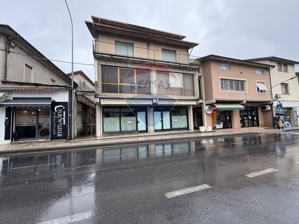 Locale Commerciale Fornaci di Barga, Barga, LU Affitto - Foto 2