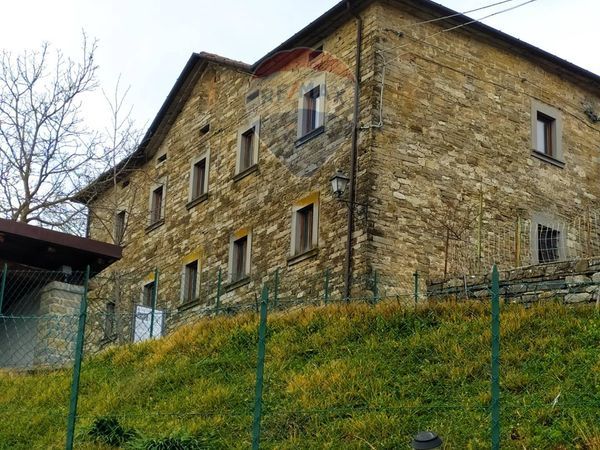Porzione di villa Chiusi della Verna, AR Vendita