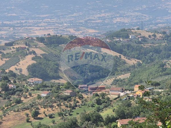 Locale Commerciale Ariano Irpino, AV Vendita - Foto 2