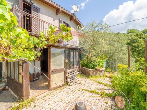 Casa Indipendente Olevano Romano, RM Vendita