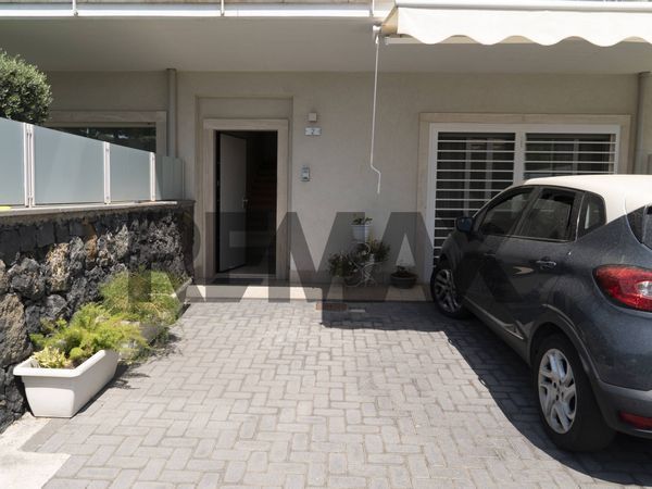Villa a schiera Zona di prestigio, Catania, CT Vendita