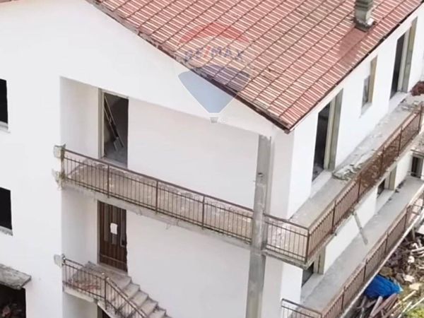 Villetta bifamiliare Sant'Ilario d'Enza, RE Vendita