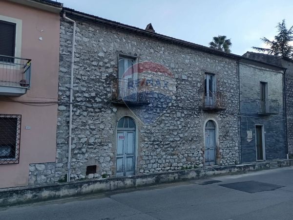 Casa Indipendente Grunuovo, Santi Cosma e Damiano, LT Vendita