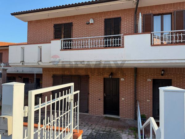 Villa a schiera Torrette Di Ancona, Ancona, AN Affitto