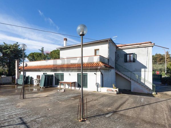 Appartamento Periferia, Chieti, CH Vendita