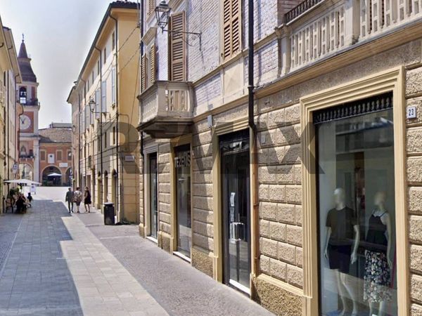 Negozio Centro, Sassuolo, MO Vendita