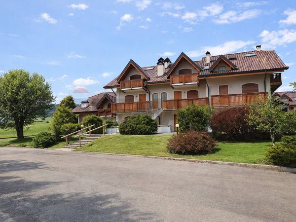 Villa a schiera Canove, Roana, VI Vendita