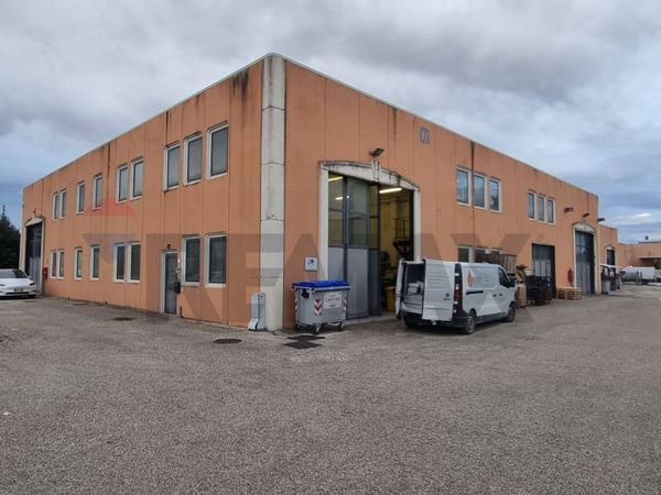 Capannone Industriale Ponte San Giovanni, Perugia, PG Affitto