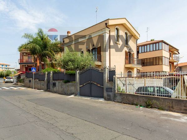 Casa Indipendente Misterbianco, CT Vendita