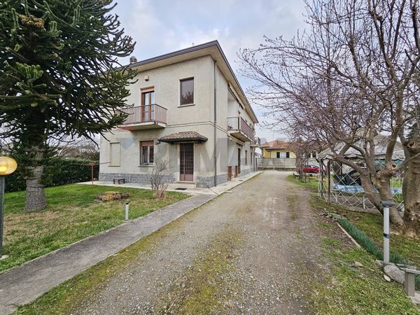 Porzione di casa Cassano Magnago, VA Vendita