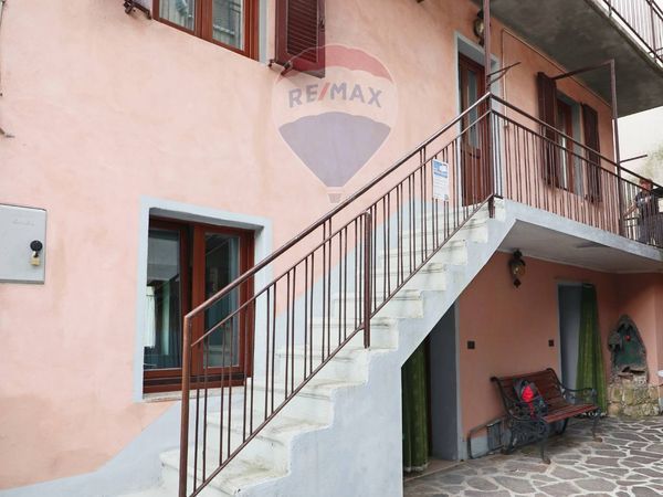 Casa Indipendente Almenno San Bartolomeo, BG Vendita