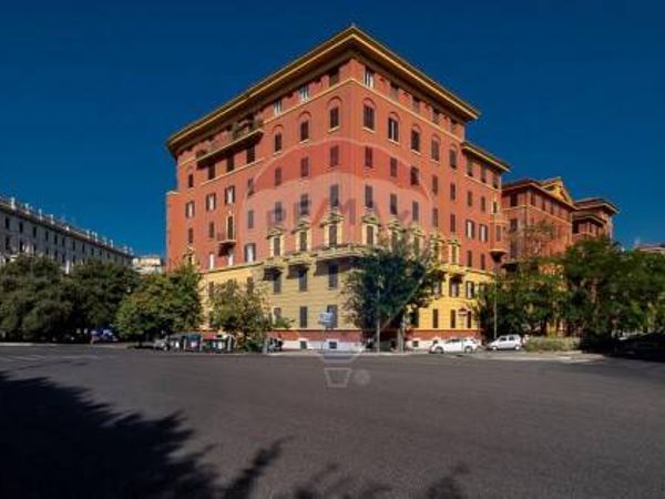 Locale Commerciale Prati, Roma, RM Affitto