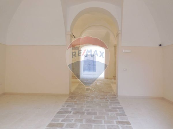 Locale Commerciale Centro storico, L'Aquila, AQ Affitto - Foto 3