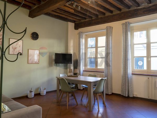 Appartamento Centro storico, Lucca, LU Vendita