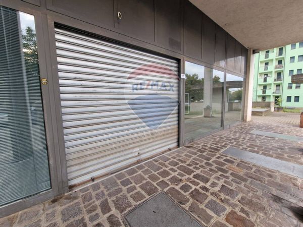 Locale Commerciale Zona Ibis, Cremona, CR Affitto - Foto 2