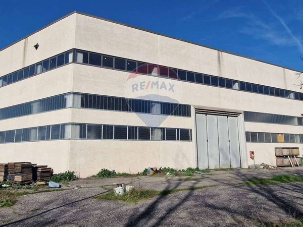 Capannone Industriale Merate, LC Vendita