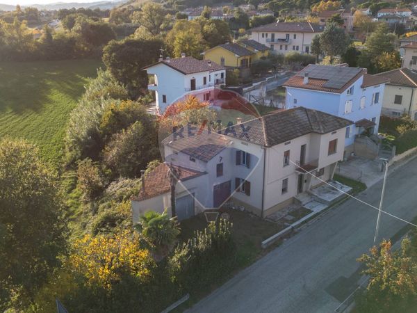 Casa Indipendente San Lorenzo in Campo, PU Vendita