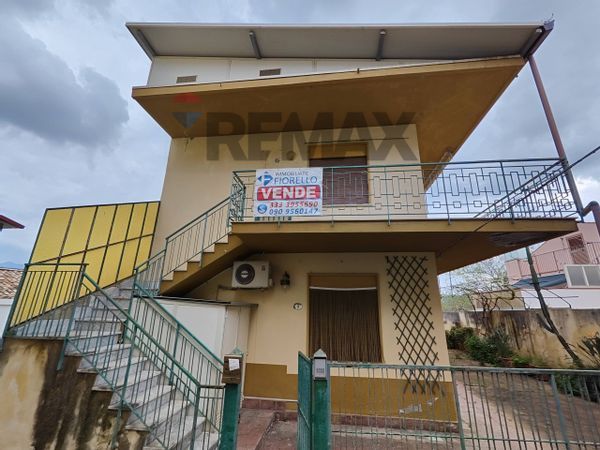 Porzione di villa Grotta, Torregrotta, ME Vendita