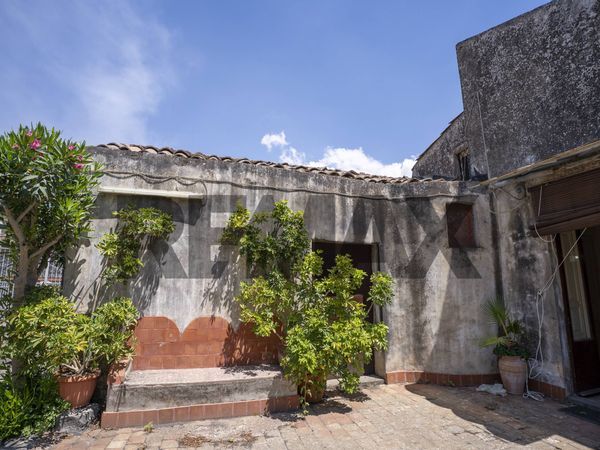 Casa Indipendente Nicolosi, CT Vendita