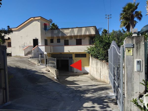 Magazzino Vieste, FG Affitto