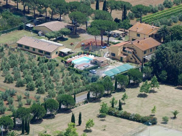 Agriturismo San Pietro in Palazzi, Cecina, LI Vendita