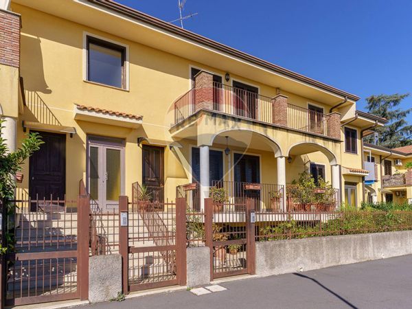 Appartamento Viagrande, CT Vendita