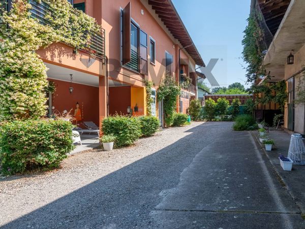 Casa Indipendente Castelletto sopra Ticino, NO Vendita