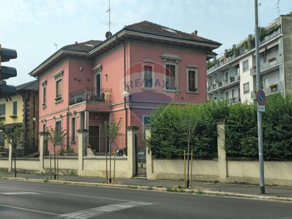 Porzione di villa Centro Storico, Pavia, PV Vendita