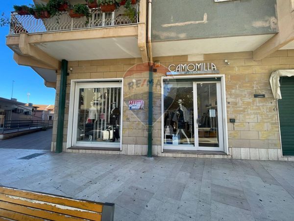 Locale Commerciale Corigliano Calabro Stazione, Corigliano-Rossano, CS Affitto