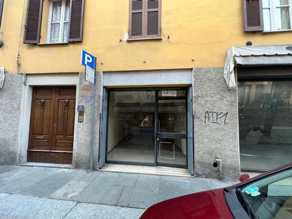 Negozio Parma Centro, Parma, PR Affitto