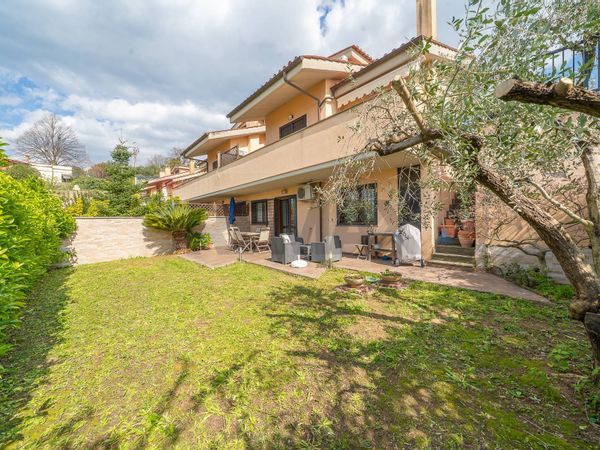 Villetta bifamiliare Belvedere, Riano, RM Vendita