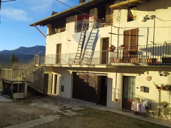 Porzione di casa Cassano Valcuvia, VA Vendita