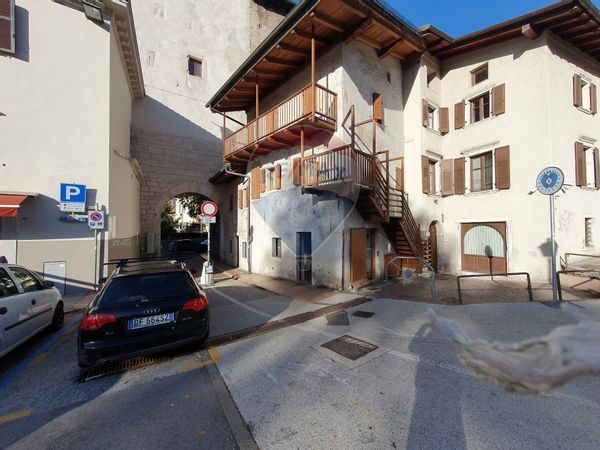 Locale Commerciale Cervara, Trento, TN Affitto