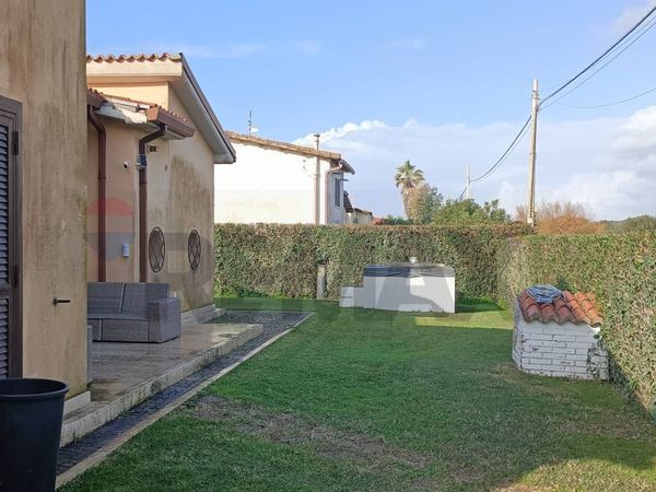 Villa singola Lido dei Pini di Ardea, Ardea, RM Vendita - Foto 2