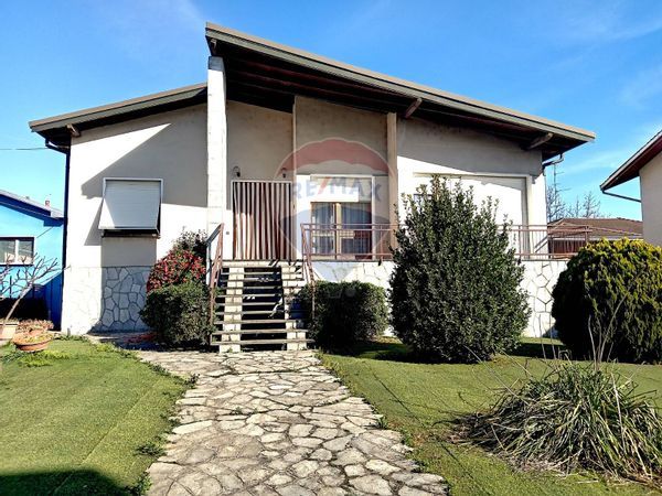 Villa singola Galliate, NO Vendita