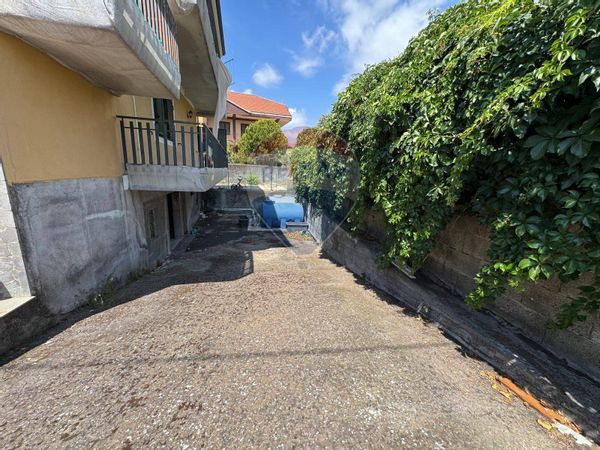 Locale Commerciale Mascalucia, CT Affitto