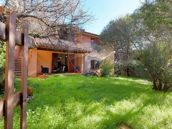 Villa singola Zona Santa Margherita, Pula, CA Vendita