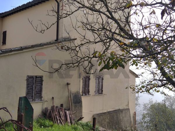 Casa Indipendente Sellano, PG Vendita