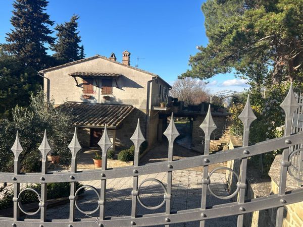 Villa singola Colle, Bettona, PG Vendita
