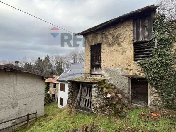 Cascina/Casale Bellano, LC Vendita
