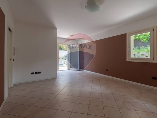 Appartamento Sale Marasino, BS Vendita - Foto 2