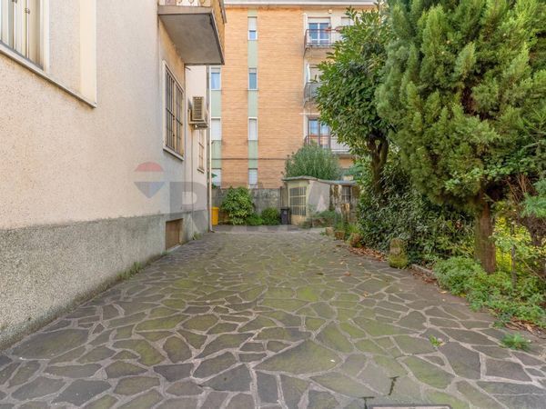 Villetta bifamiliare Zona San Carlo, Rho, MI Vendita