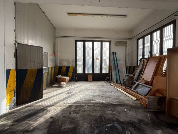 Locale Commerciale Zafferana Etnea, CT Affitto