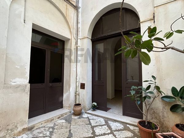 Ufficio Centro storico, Trapani, TP Affitto