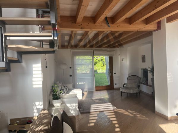 Cascina/Casale Imbersago, LC Vendita