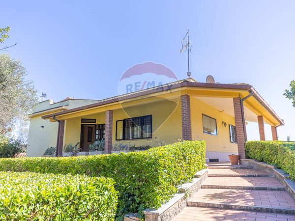 Villa singola Isola Sacra, Fiumicino, RM Vendita