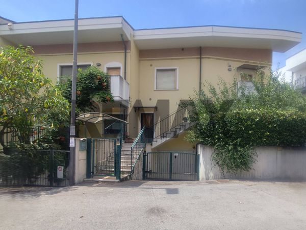 Villa a schiera Zona Ospedale, Pescara, PE Vendita